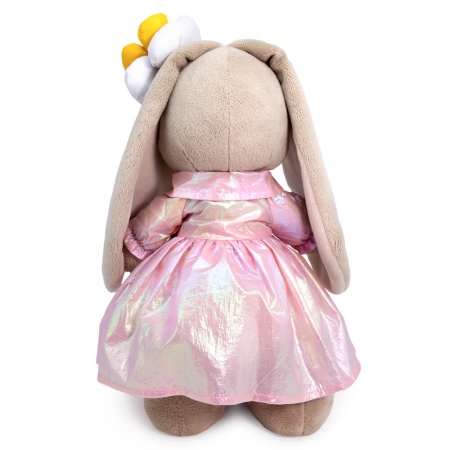 в перламутровом плаще