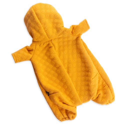 Оранжевый стеганый комбинезон