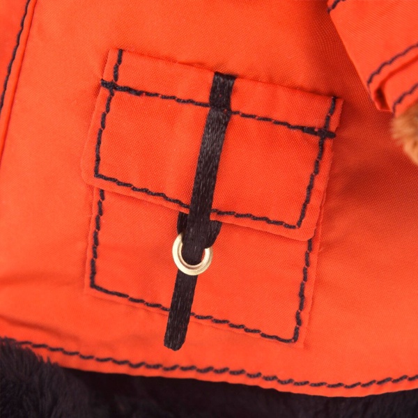 Ваксон в оранжевой ветровке