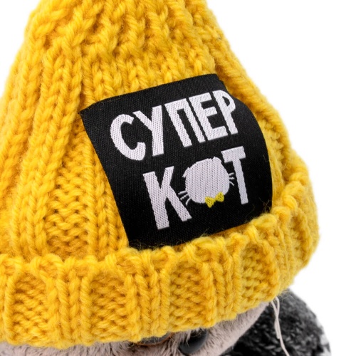 в вязаном комплекте