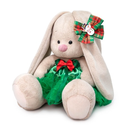 в зеленой юбке с бантом