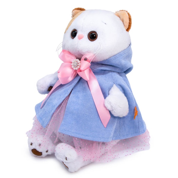 Ли-Ли в накидке с капюшоном