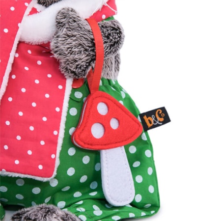 Зеленые штаны в горошек и теплый шарф