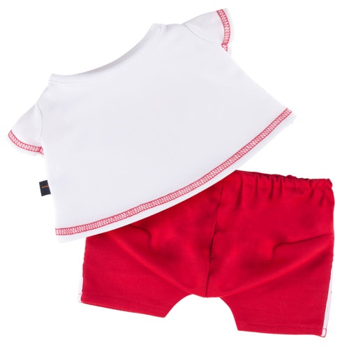 Футболка с принтом Сердце и красные шорты