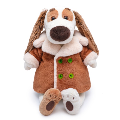 в меховом пальто