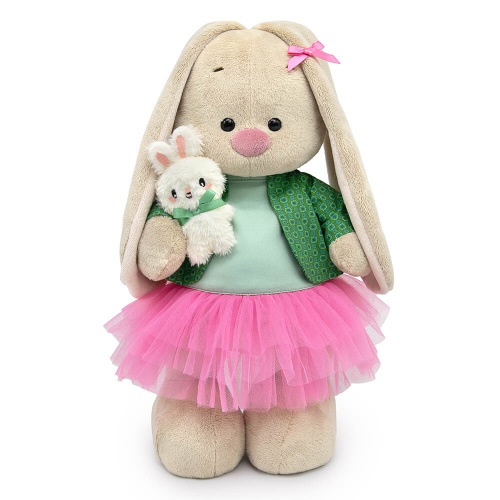 в мятно-розовом комплекте и с зайчиком