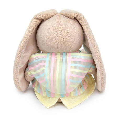 в сарафане и курточке