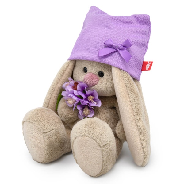 Зайка Ми в шапочке и с букетом