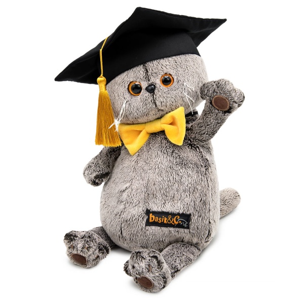 Басик в академической шапочке