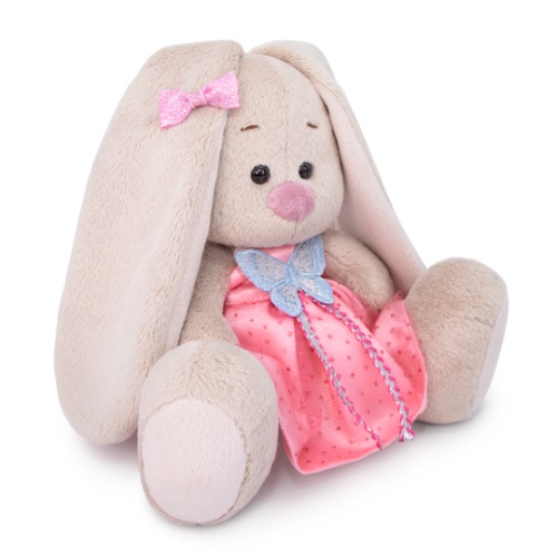 в сарафане с бабочкой