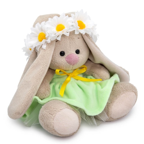 в веночке из ромашек