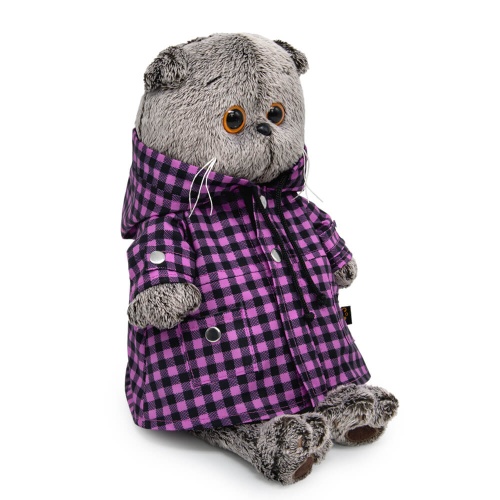 в клетчатом плаще