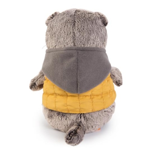 в желтой жилетке с серым капюшоном