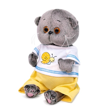 в футболке с улиткой