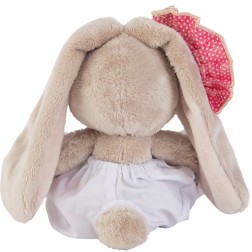 в розовой шляпке