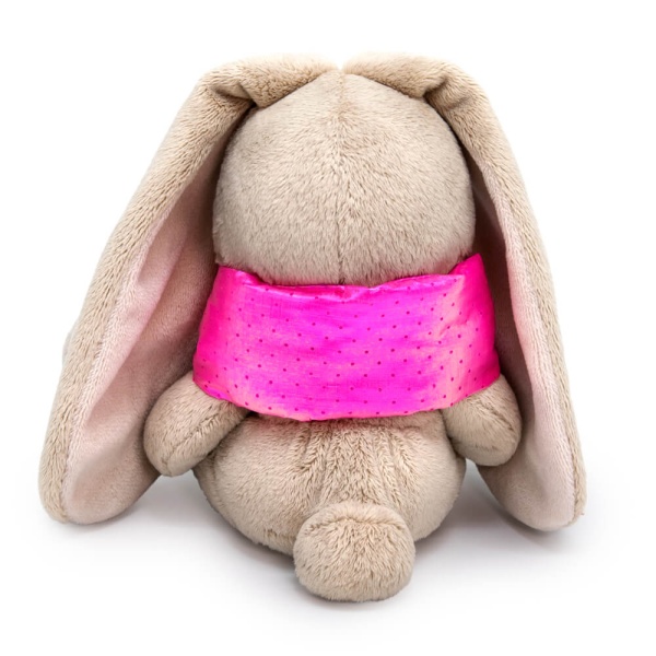 Зайка Ми в дутом шарфе