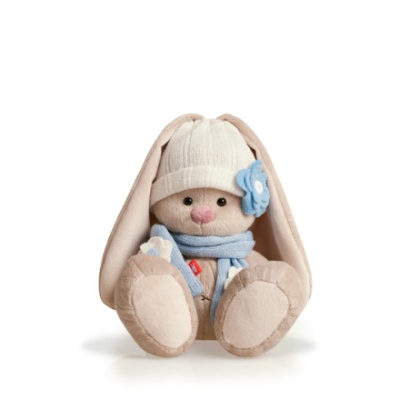 в голубом шарфике