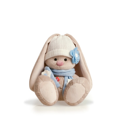 в голубом шарфике