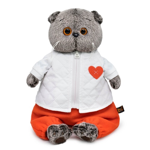 в стеганой куртке и комбинезоне