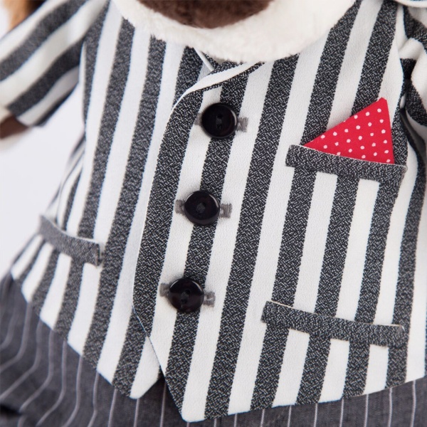 Бартоломей в костюме