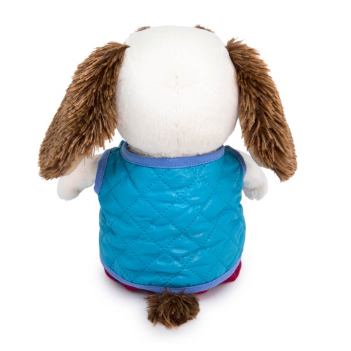 в стеганом жилете