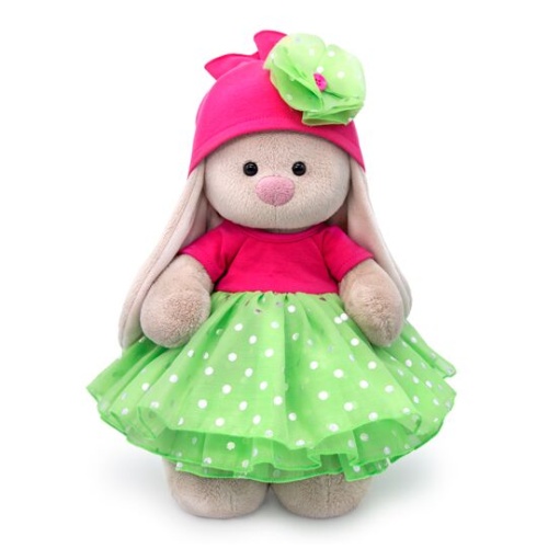 в платье с пышной юбкой из органзы