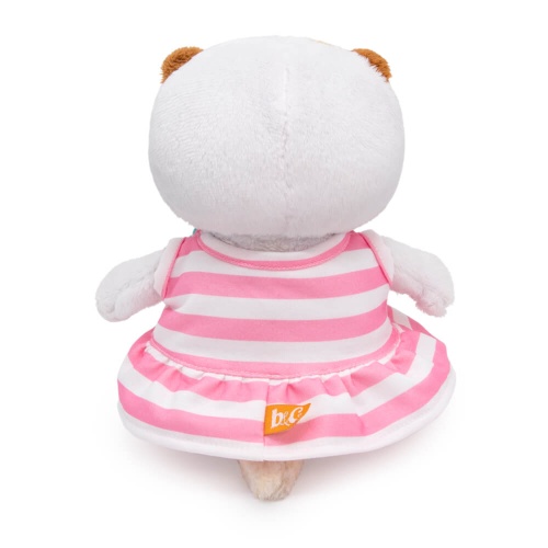 в платье с клубничкой