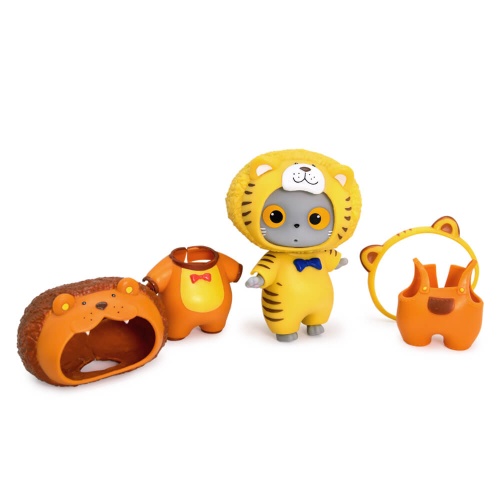 Набор мини Басик с одеждой «Необычное знакомство»