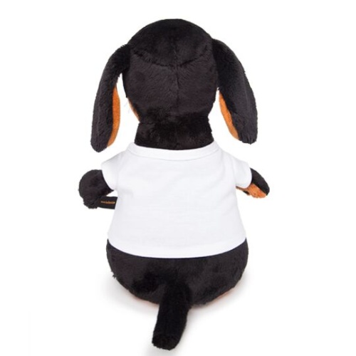 в футболке с принтом "Россия"