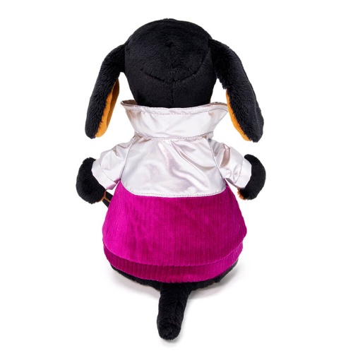 в толстовке «Космос»