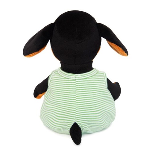 в комбинезоне