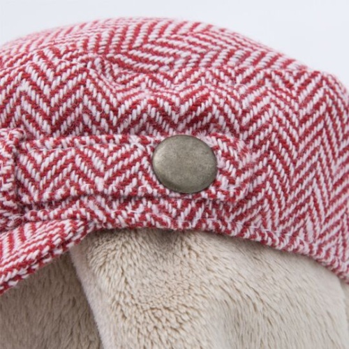 в кепке и с сердцем