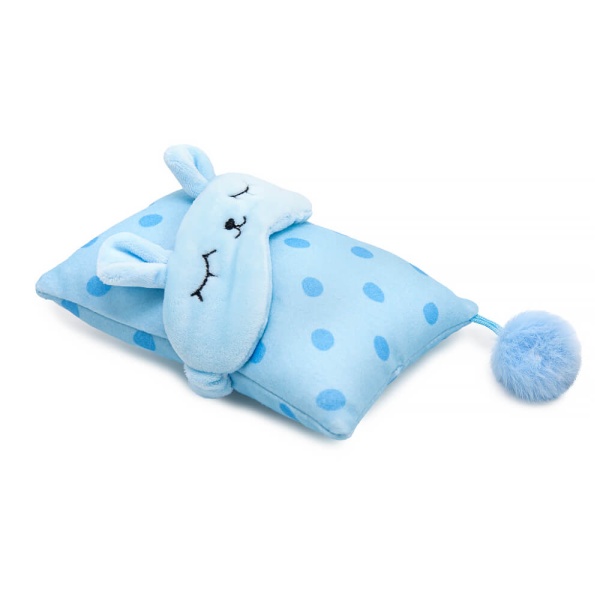 Жорик Кваковский с аксессуарами для сна