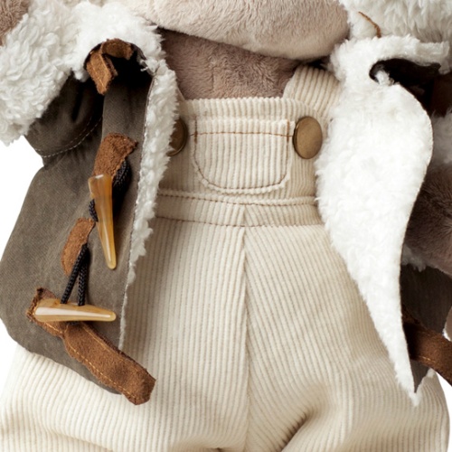 в куртке-пилот