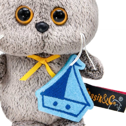 Басик с корабликом