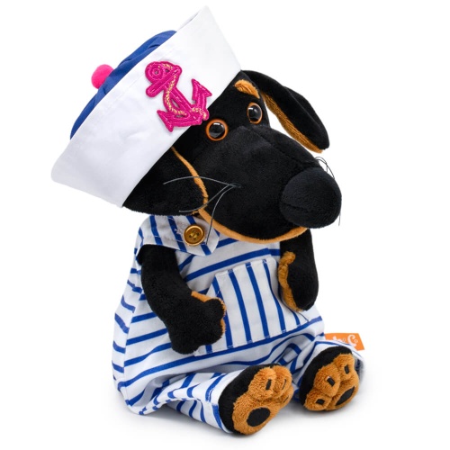 в полосатом комбинезоне и панаме с якорем