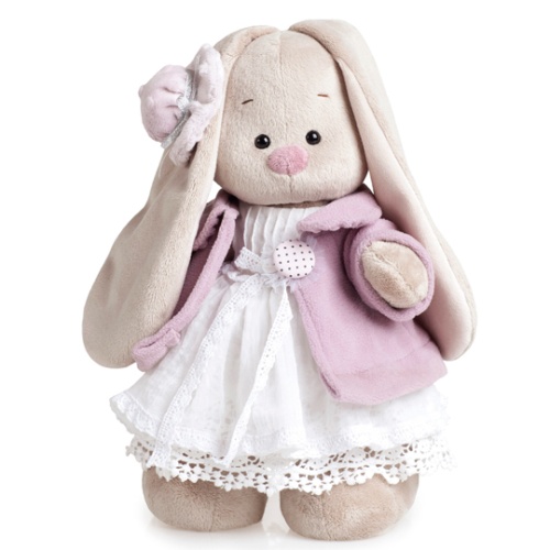 в фиолетовом пальто