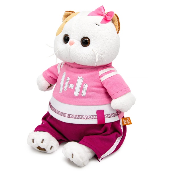 Ли-Ли в костюме в стиле спорт-шик