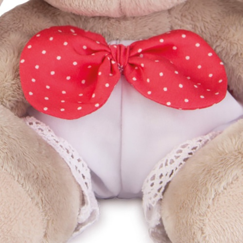 в розовой шляпке