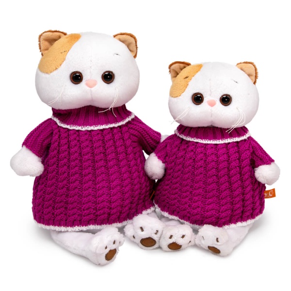 Ли-Ли в свитере с косами