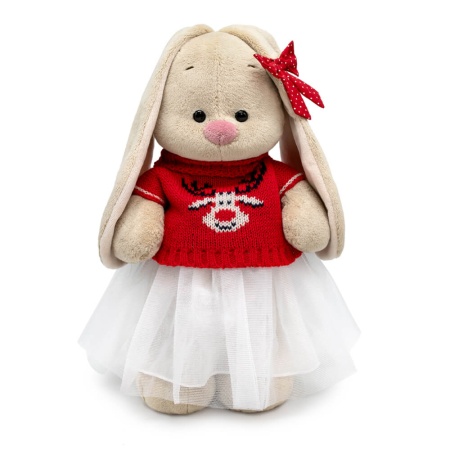 в свитере с оленем