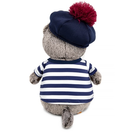 в тельняшке и берете