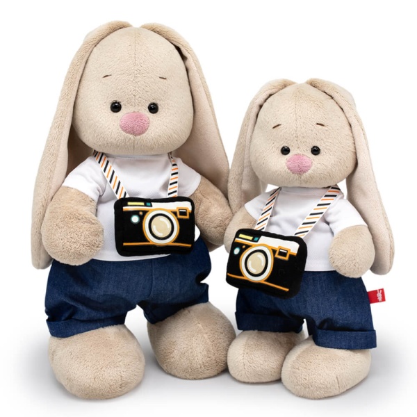 Зайка Ми с фотоаппаратом