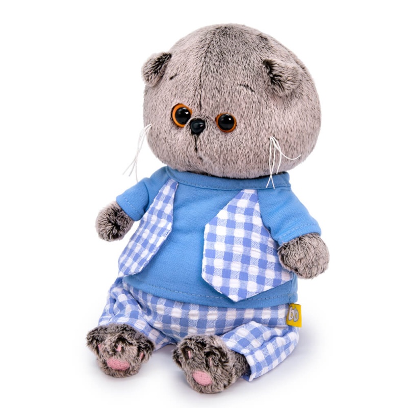 в голубом костюмчике