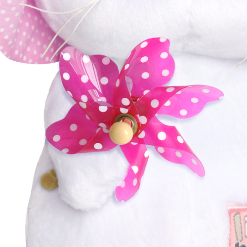 в панамке с вертушкой