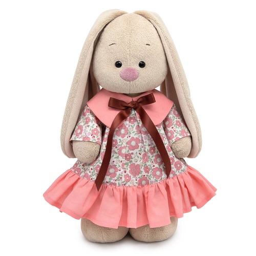 в платье с цветами