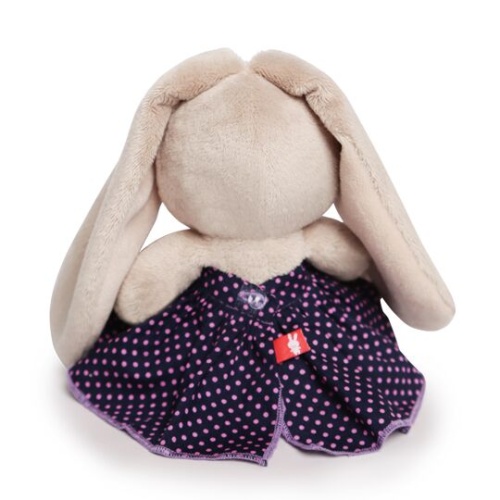 в платье в горошек