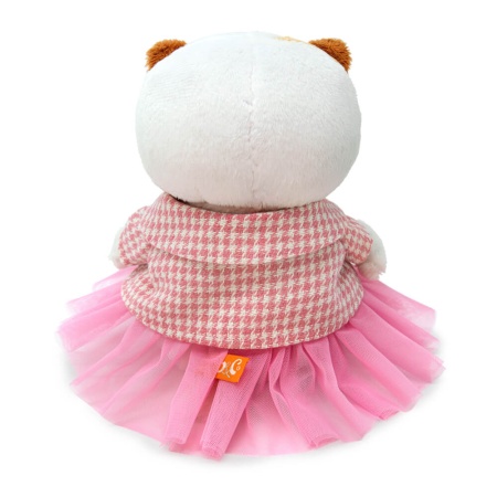 в твидовом жакете и юбке