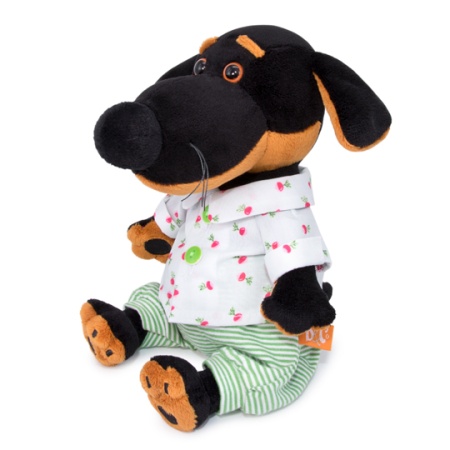 в рубашке и трусах