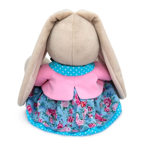 в юбке и жакете с розочкой